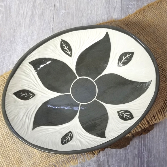Tracy Andrews Other - Gorgeous handcrafted decor bowl